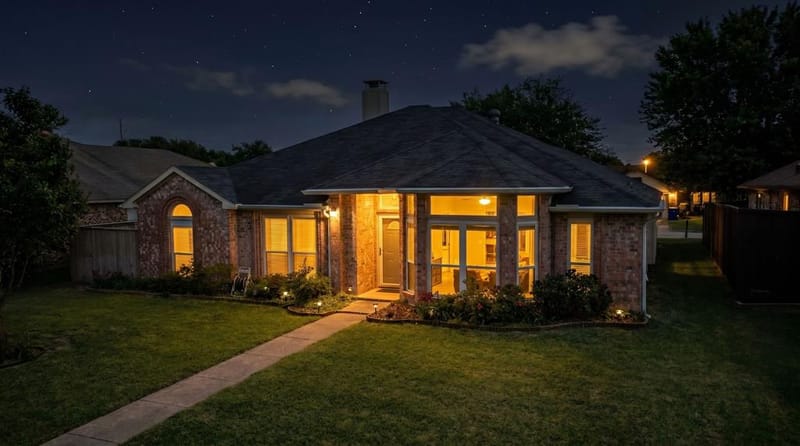 7114 Lo Chalmers Lane, Garland TX 75043 - Photo 14