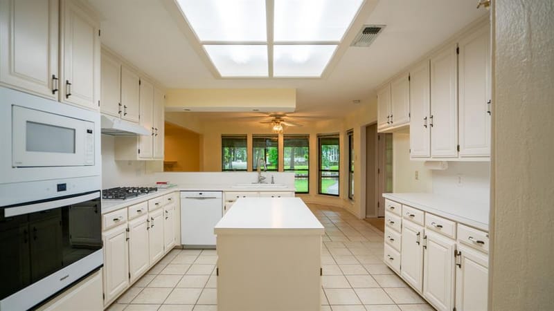 6520 Fall Creek Highway, Granbury TX 76049 - Photo 9