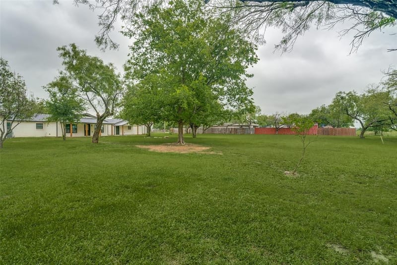 510-512 Grandview Drive, Granbury TX 76049 - Photo 32