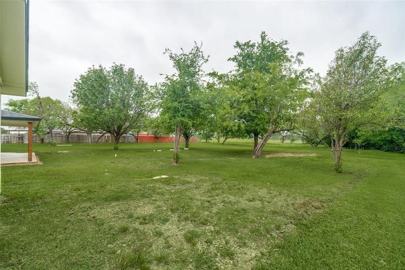 510-512 Grandview Drive, Granbury TX 76049 - Photo 30