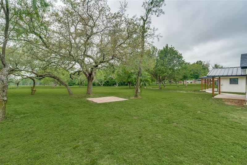 510-512 Grandview Drive, Granbury TX 76049 - Photo 31
