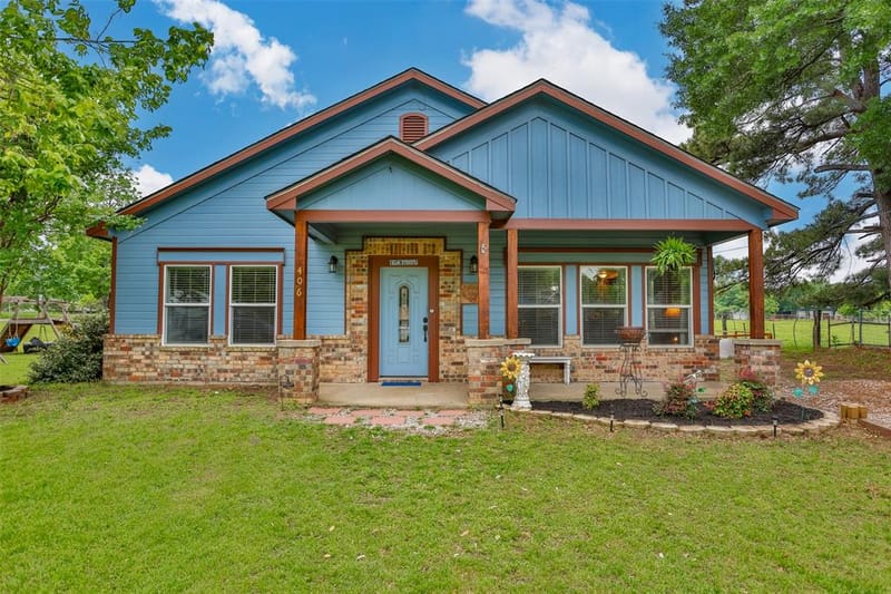 406 W Elm Street, Collinsville TX 76233