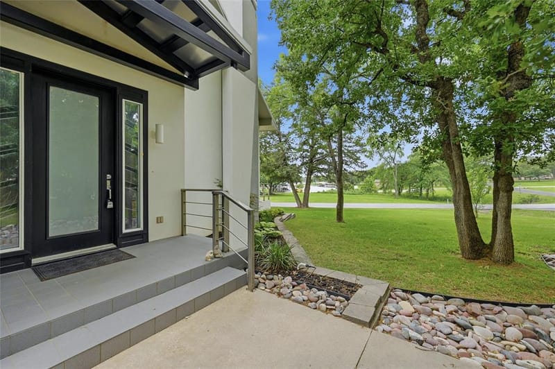 316 Comanche Drive, Lake Kiowa TX 76240 - Photo 6
