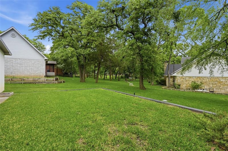 316 Comanche Drive, Lake Kiowa TX 76240 - Photo 37
