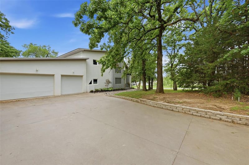 316 Comanche Drive, Lake Kiowa TX 76240 - Photo 35