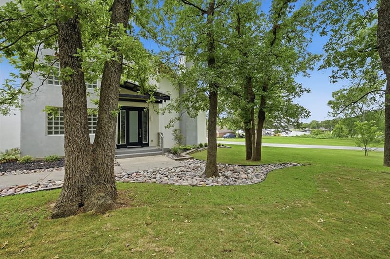 316 Comanche Drive, Lake Kiowa TX 76240 - Photo 4