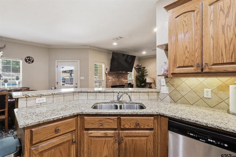 110 CR 2258, Mineola TX 75773 - Photo 16
