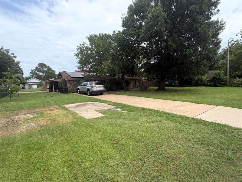 305 S 1st Street, Crandall TX 75114 - Photo 2