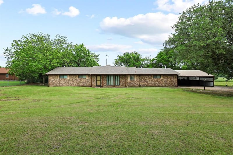 506 Fm 816, Wolfe City TX 75496 - Photo 2