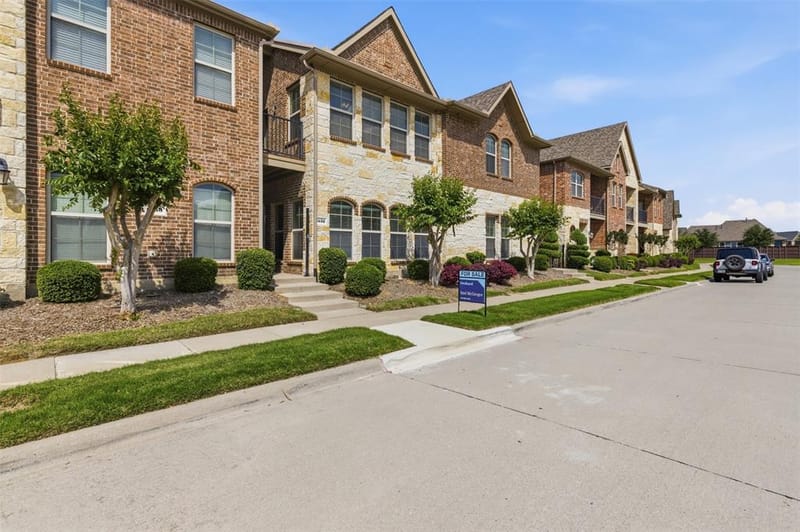 1432 Arapaho Drive, Carrollton TX 75010 - Photo 3