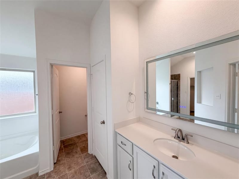 1631 Glade Meadows Drive, Burleson TX 76058 - Photo 14