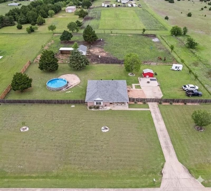 339 Meadow Lane, Red Oak TX 75154