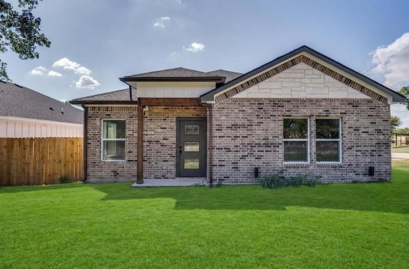 5914 Tin Top Highway, Granbury TX 76048 - Photo 2