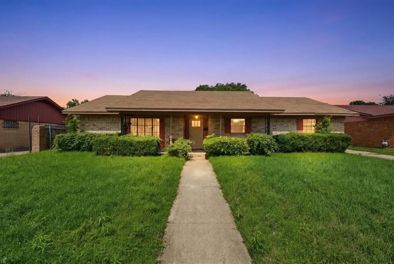 1900 MAHALIA Drive, Waco TX 76705