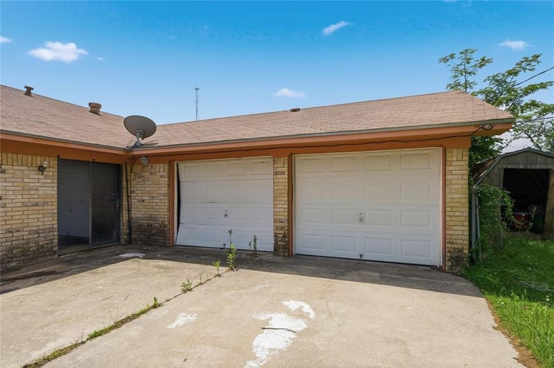 1900 MAHALIA Drive, Waco TX 76705 - Photo 24