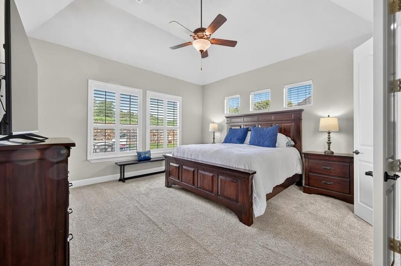 4500 Knoll Ridge Drive, Fort Worth TX 76008 - Photo 14