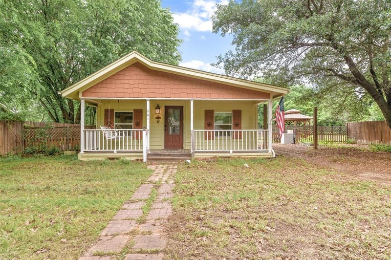 201 Killough Street, Newark TX 76071 - Photo 2