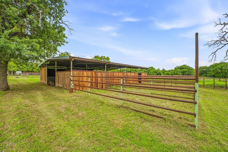 621 County Road 484, Stephenville TX 76401 - Photo 7