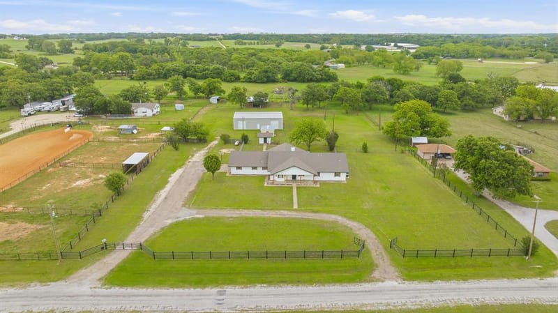 621 County Road 484, Stephenville TX 76401