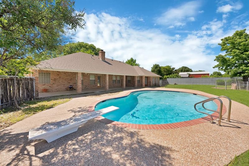 1815 Newport Road, Weatherford TX 76086 - Photo 2