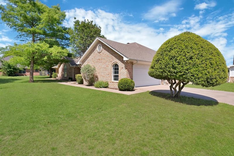 1815 Newport Road, Weatherford TX 76086 - Photo 3