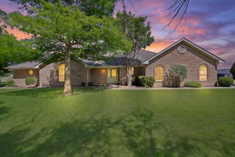 1815 Newport Road, Weatherford TX 76086