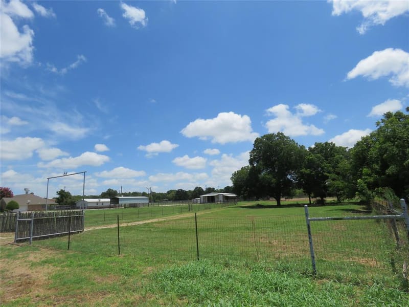 1815 Newport Road, Weatherford TX 76086 - Photo 35