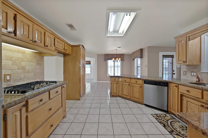 1815 Newport Road, Weatherford TX 76086 - Photo 8