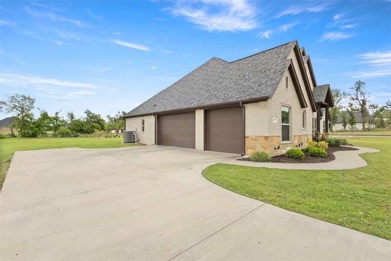 105 Clayton Crossing, Springtown TX 76082 - Photo 27