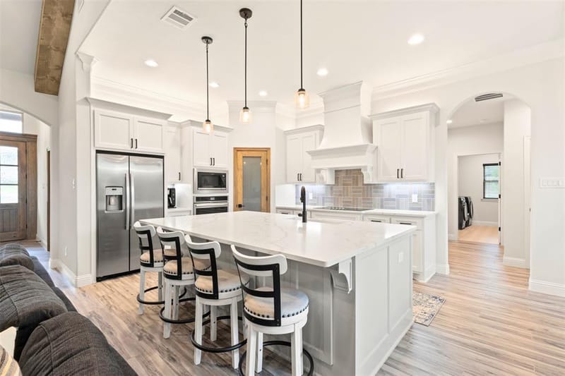 105 Clayton Crossing, Springtown TX 76082 - Photo 7