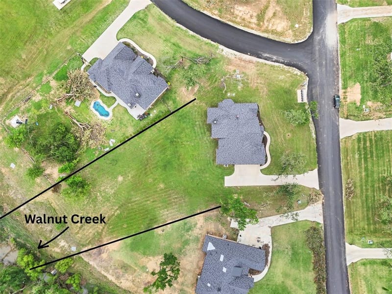 105 Clayton Crossing, Springtown TX 76082 - Photo 30