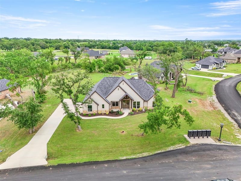 105 Clayton Crossing, Springtown TX 76082 - Photo 34