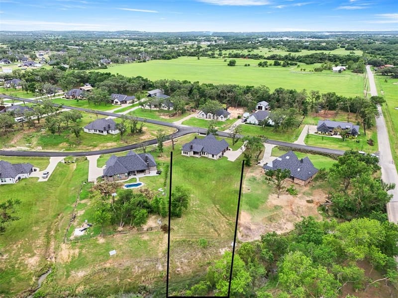 105 Clayton Crossing, Springtown TX 76082 - Photo 37