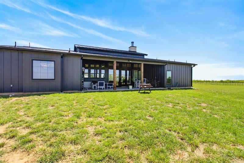 6384 US HWY 281 S, Jacksboro TX 76458 - Photo 29