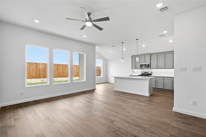 4628 Commack Drive, Fort Worth TX 76135 - Photo 13