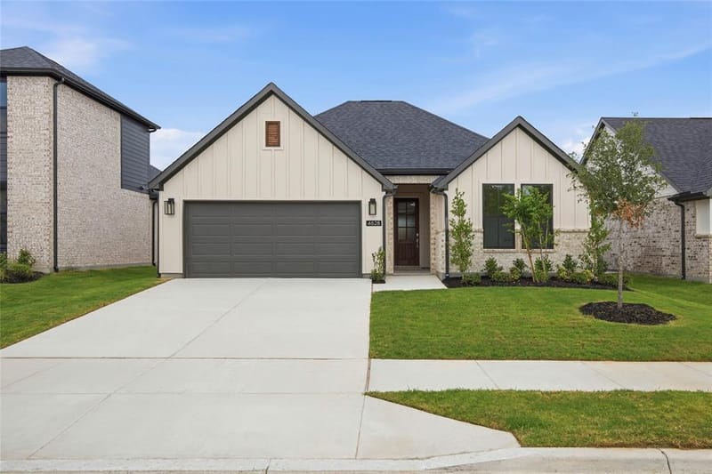 4628 Commack Drive, Fort Worth TX 76135