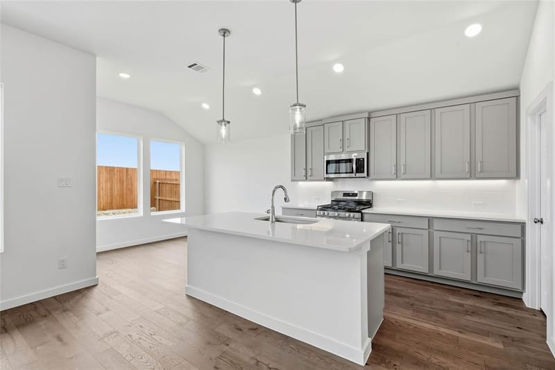 4628 Commack Drive, Fort Worth TX 76135 - Photo 14