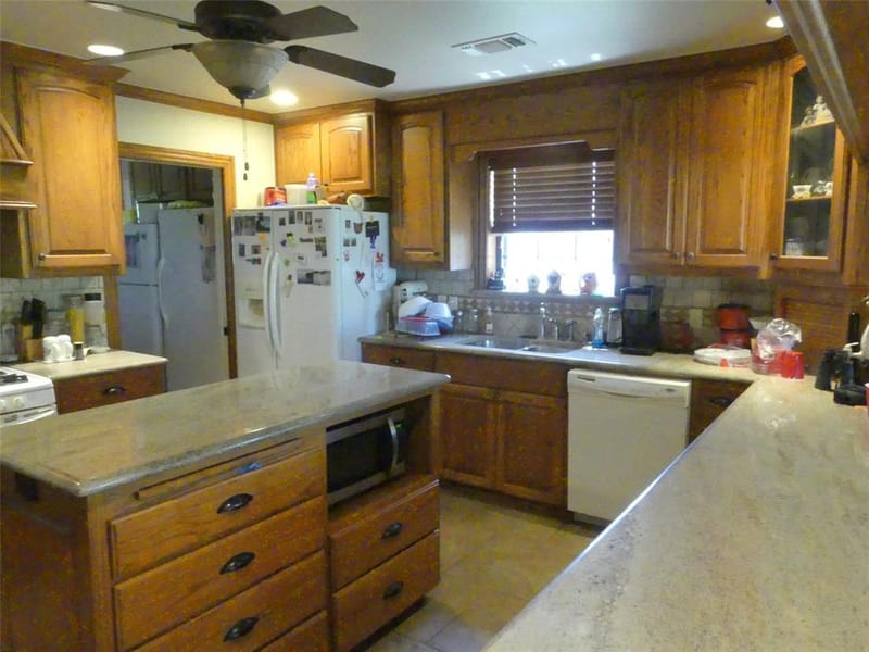 3421 School House Road, Forestburg TX 76239 - Photo 7