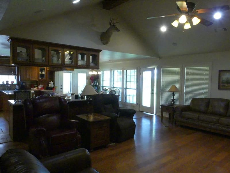 3421 School House Road, Forestburg TX 76239 - Photo 9