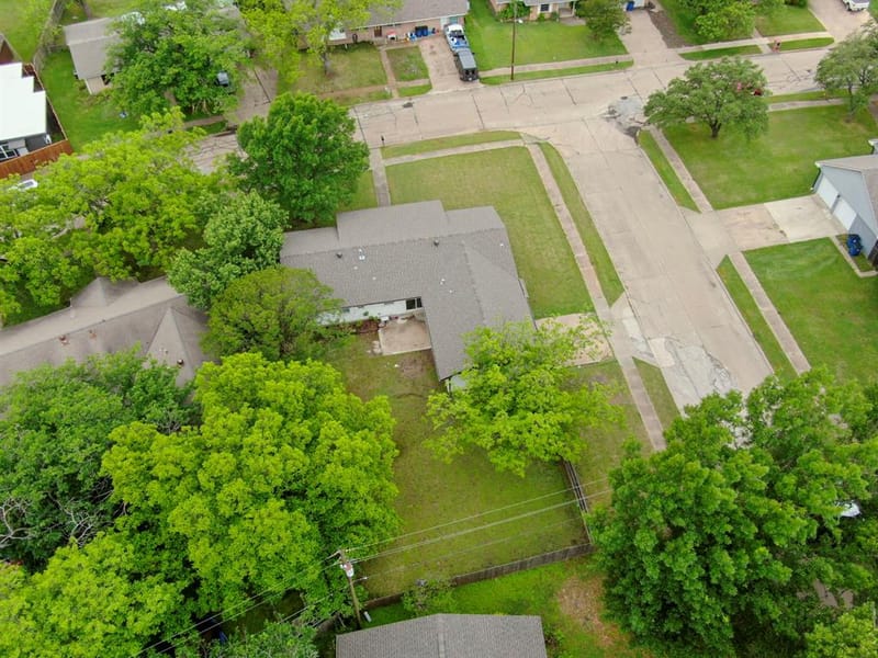 1104 Williamsburg Drive, Ennis TX 75119 - Photo 34