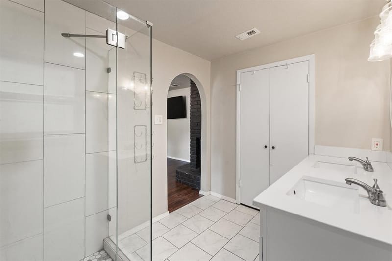 2005 Meadow Drive, Crowley TX 76036 - Photo 27