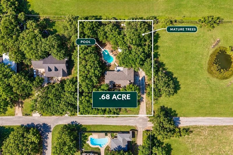 2005 Meadow Drive, Crowley TX 76036