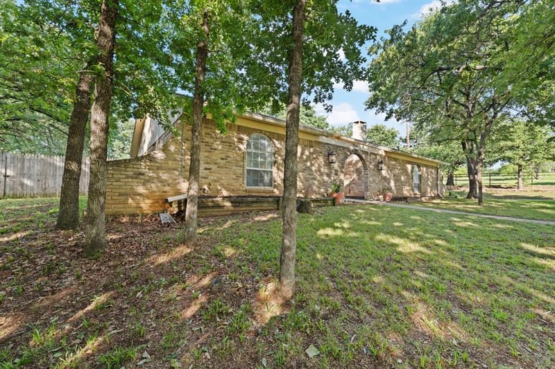 2005 Meadow Drive, Crowley TX 76036 - Photo 34