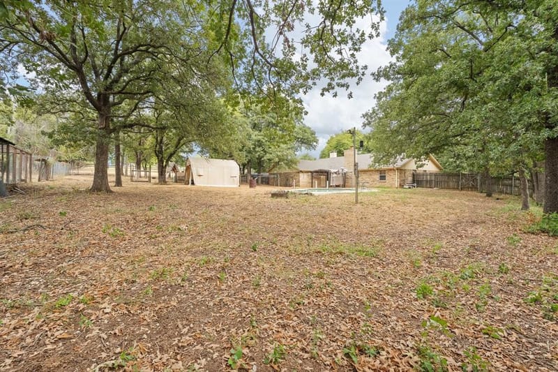 2005 Meadow Drive, Crowley TX 76036 - Photo 33