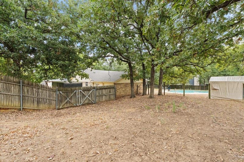 2005 Meadow Drive, Crowley TX 76036 - Photo 35