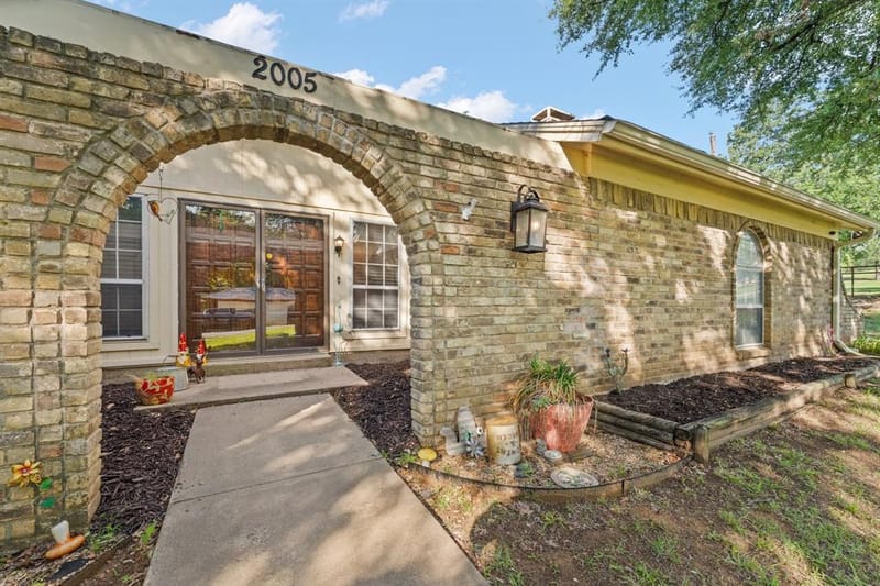2005 Meadow Drive, Crowley TX 76036 - Photo 8