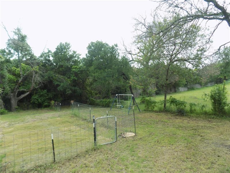 203 S Ridgeview Court, Azle TX 76020 - Photo 26