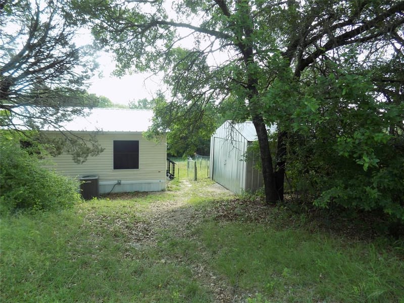 203 S Ridgeview Court, Azle TX 76020 - Photo 20