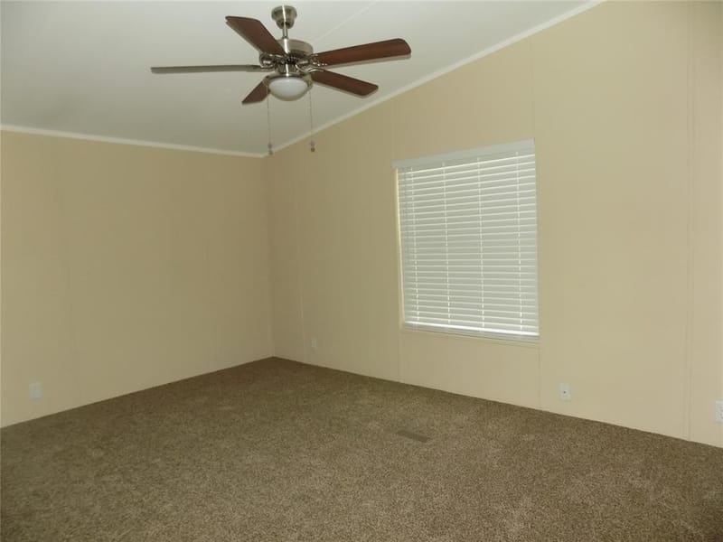 203 S Ridgeview Court, Azle TX 76020 - Photo 10