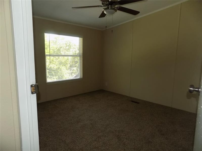 203 S Ridgeview Court, Azle TX 76020 - Photo 15